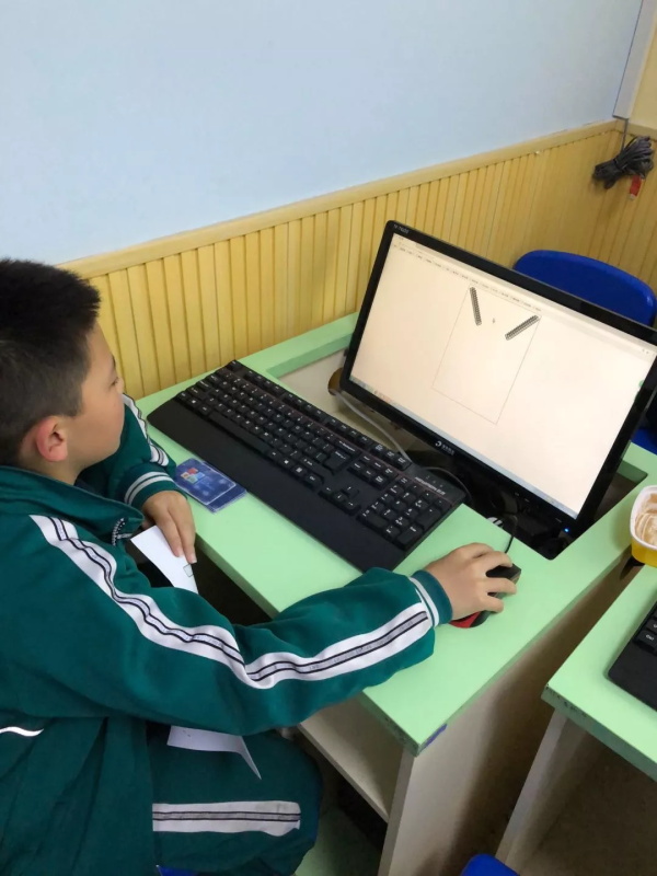 帶著責(zé)任，走好教育的路——最暖人氣教師杜時(shí)男專訪