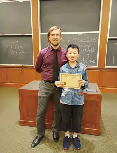 世界做課堂，旅途見成長(zhǎng)——研學(xué)營(yíng)金牌領(lǐng)隊(duì)董娜老師帶隊(duì)分享