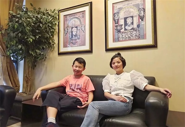 世界做課堂，旅途見成長(zhǎng)——研學(xué)營(yíng)金牌領(lǐng)隊(duì)董娜老師帶隊(duì)分享