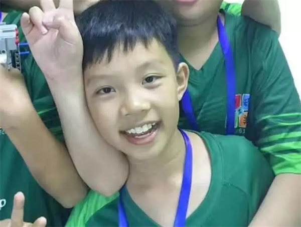 大咖描繪的人工智能場(chǎng)景下，看童程童美學(xué)員如何占得先機(jī)