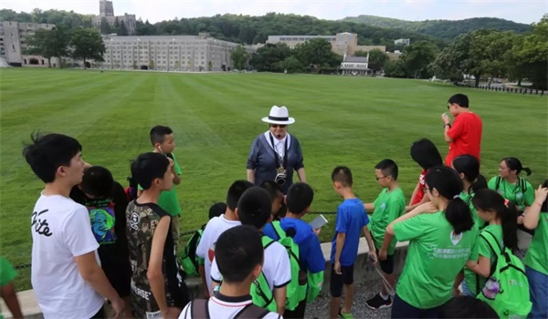 青春無畏，逐夢萬里行——研學營金牌領(lǐng)隊李非凡老師帶隊分享