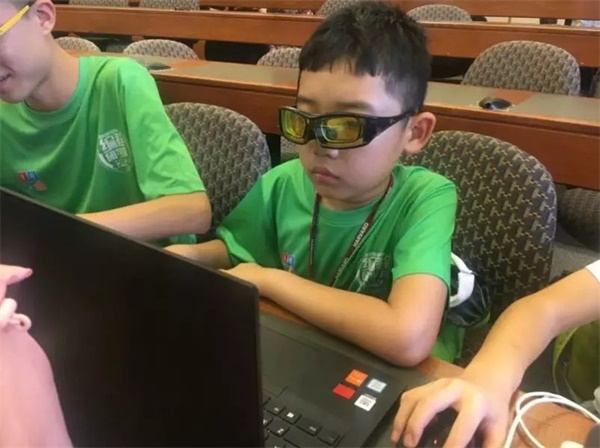 青春無畏，逐夢萬里行——研學營金牌領(lǐng)隊李非凡老師帶隊分享