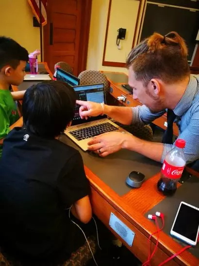 小夢(mèng)想帶到大世界——研學(xué)營(yíng)金牌領(lǐng)隊(duì)沈夢(mèng)雅老師帶隊(duì)分享