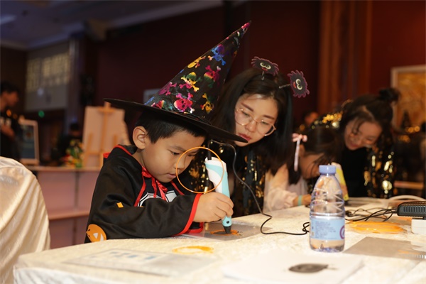 【精彩回顧】童程童美“科幻迷程“——萬圣節(jié)狂歡派對