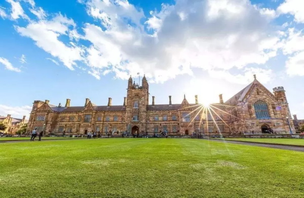 來(lái)大洋彼岸，做小小發(fā)明家 —2019澳洲機(jī)器人創(chuàng)新科技親子營(yíng)報(bào)名在即