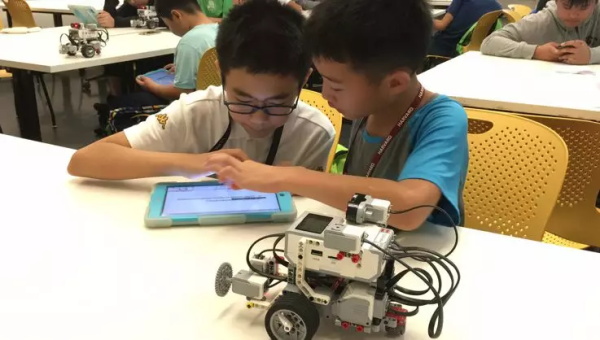 春節(jié)還能這么過 ▏童程童美2019寒假高端編程研學(xué)營全球啟航