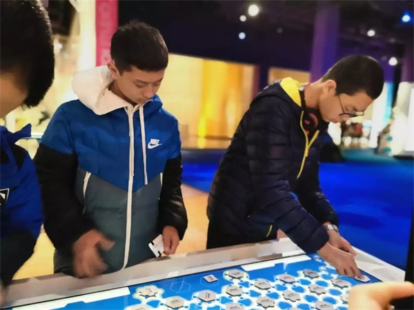 在世界頂級(jí)名校斯坦福大學(xué)學(xué)編程，讓孩子走在國(guó)際教育的前沿