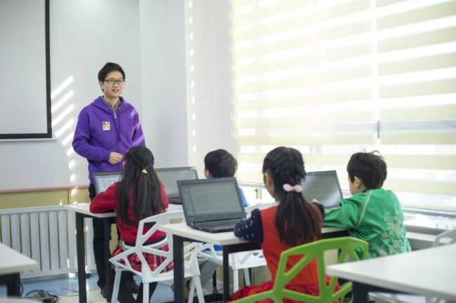 學(xué)<a style='color:blue' href='http://www.tphstdt.cn/ai/ask/3580.html'>少兒編程有什么用</a>，少兒編程有什么好處，這些您了解嗎？