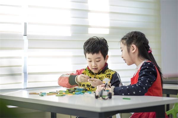 怎么學(xué)習(xí)機(jī)器人編程，可以參加哪些比賽？