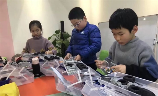 全國青少年機器人技術(shù)等級考試圓滿收官，童程童美學(xué)員再創(chuàng)佳績！