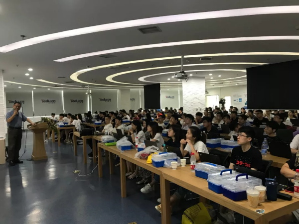 2019第二季全國青少年機(jī)器人等級考試收官，童程童美學(xué)員通過率高達(dá)85%！