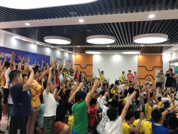 走向勝利，202顆明日之星云集童程童美RoboRAVE國(guó)際大賽暑期特訓(xùn)營(yíng)！