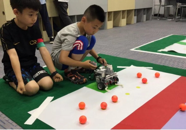 走向勝利，202顆明日之星云集童程童美RoboRAVE國(guó)際大賽暑期特訓(xùn)營(yíng)！