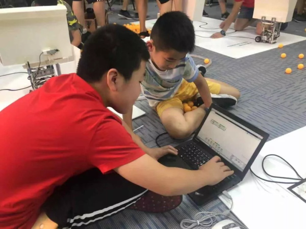 走向勝利，202顆明日之星云集童程童美RoboRAVE國(guó)際大賽暑期特訓(xùn)營(yíng)！