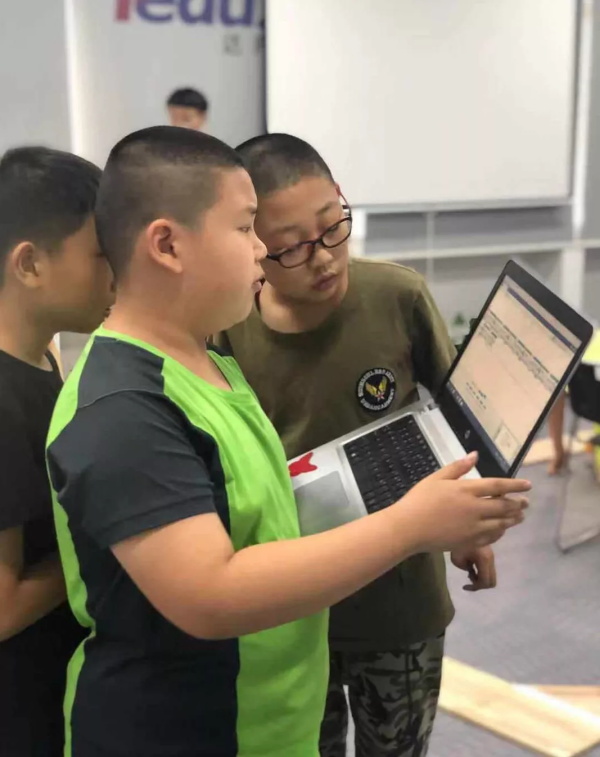 走向勝利，202顆明日之星云集童程童美RoboRAVE國(guó)際大賽暑期特訓(xùn)營(yíng)！