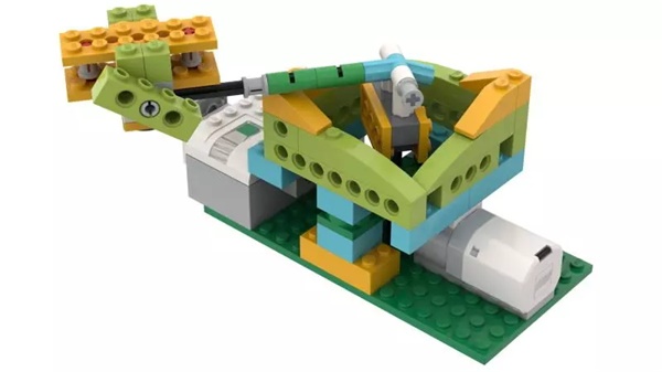 八一建軍節(jié)，有一群小小特種兵將會(huì)秘密集結(jié)……