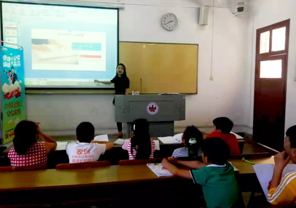 童程童美央視小記者集訓(xùn)，助力孩子成功登上央視舞臺(tái)！