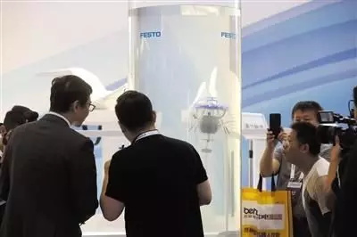 2019世界機(jī)器人大會(huì)隆重開幕，智能機(jī)器人教育成亮點(diǎn)！