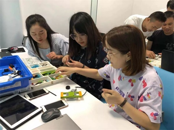公益助學(xué) | 童程童美發(fā)揮編程教學(xué)優(yōu)勢，推動中國教育資源均衡發(fā)展 