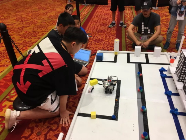 直通國際賽！Botball國際教育機器人大會-童程童美專場開始報名啦~