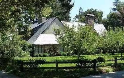 萬圣節(jié)，去喬布斯家要糖是怎樣一種體驗？