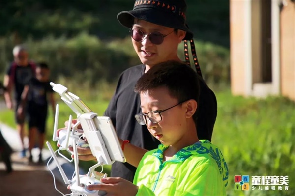 【國(guó)內(nèi)營(yíng)地】童程童美·云南撫仙湖·大疆無人機(jī)攝影營(yíng)報(bào)名開啟！