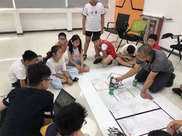 2020童程童美加拿大機(jī)器人高端技術(shù)集訓(xùn)營(yíng)開啟，海外專家親臨指導(dǎo)！ 