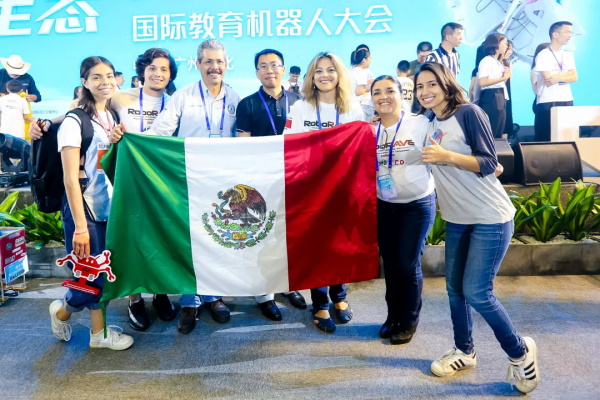 高額獎勵金、直通國際總決賽 | 2020年童程童美RoboRAVE國際教育機器人大會報名開啟！